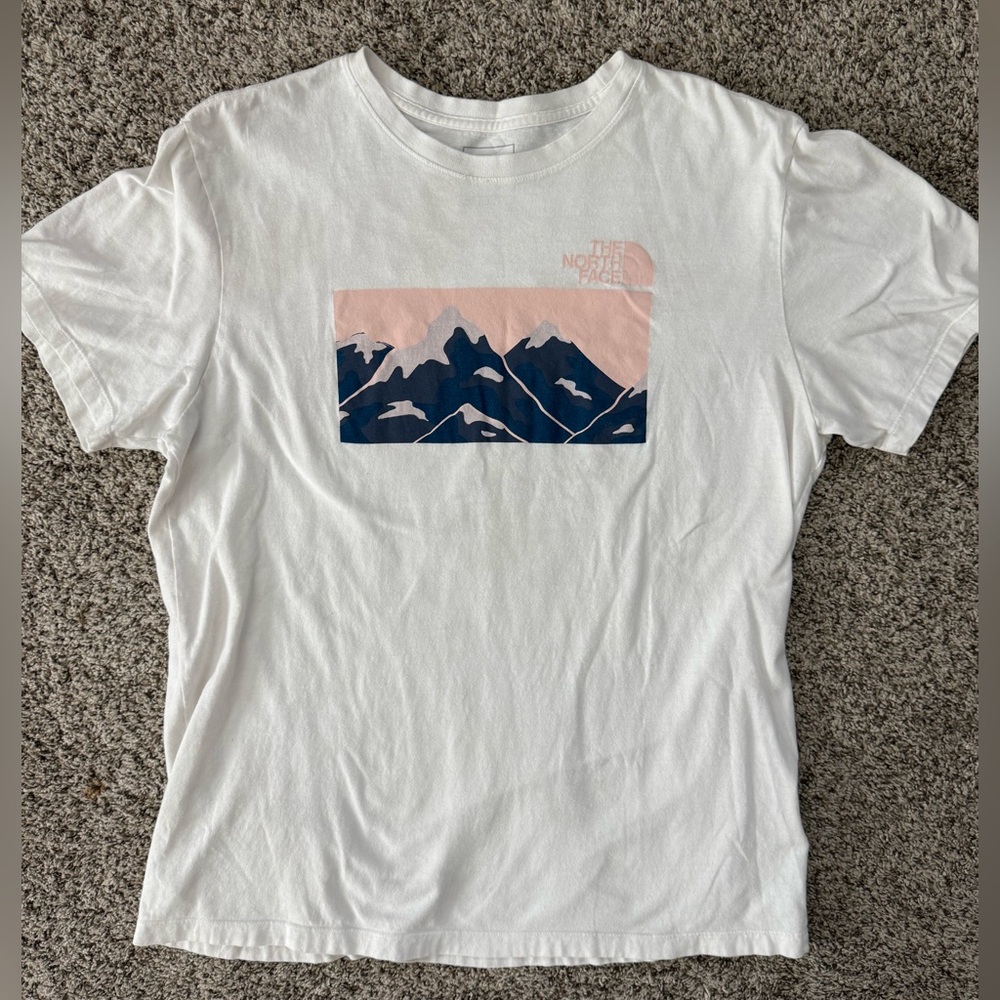 The North Face Mountain T-shirt Size L